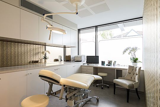 The Skin Institute - Cosmetic Surgery Center